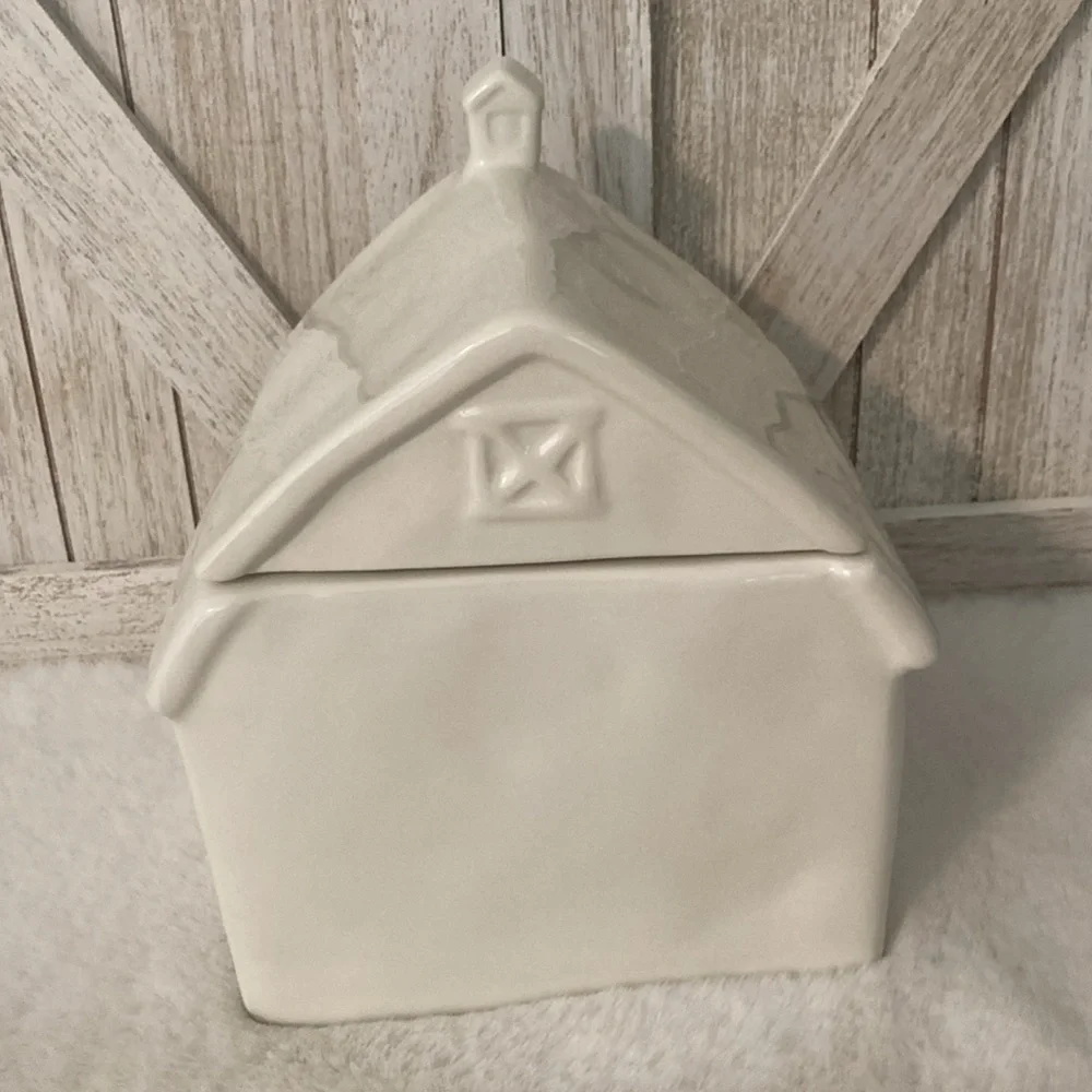 Rae Dunn Barn Life Canister